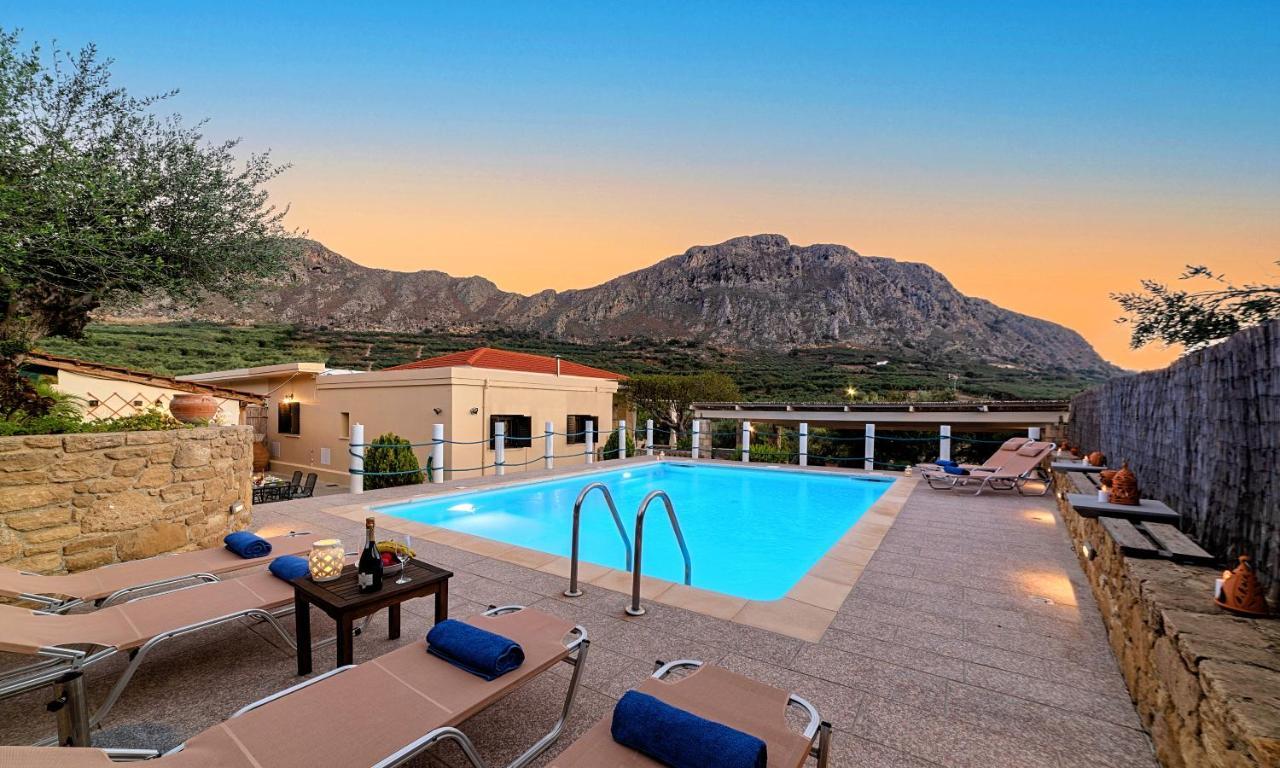 Cretan Kera Villa Heated Pool 外观 照片