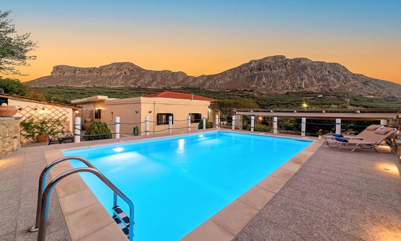 Cretan Kera Villa Heated Pool 外观 照片
